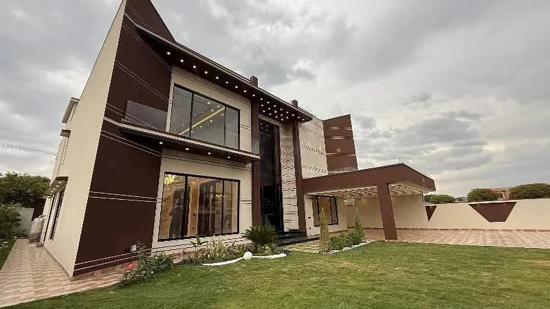 Contemporary 2.5 Kanal Mansion in DHA Defence Phase 2