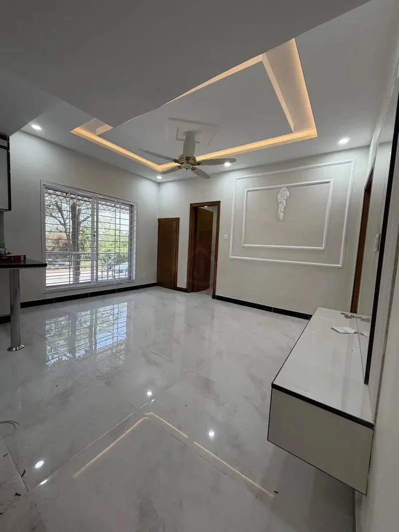 Ground Floor Flat Available in G-11, Islamabad