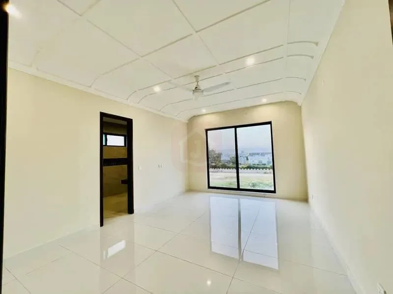 Stylish Home Available Near Jacranda Club