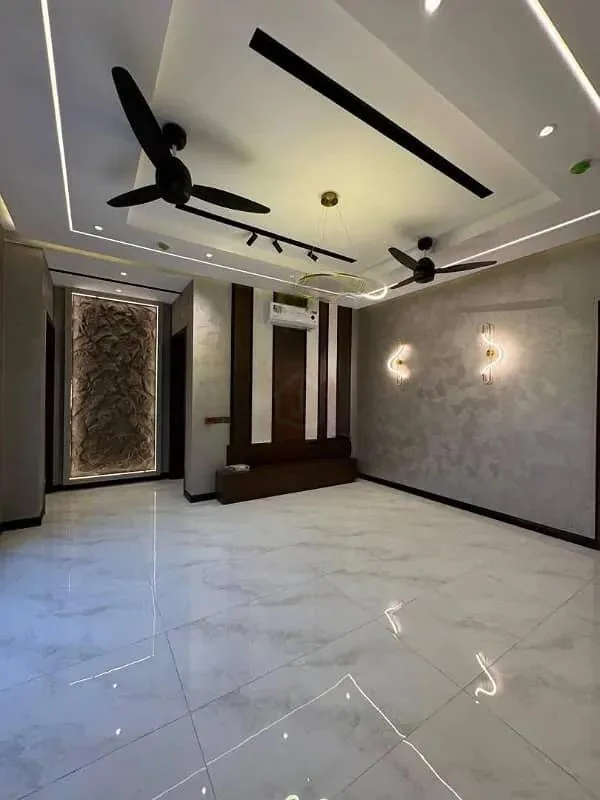 Stunning One Kanal Modern Bungalow with 2 Servant Quarters in DHA Lahore