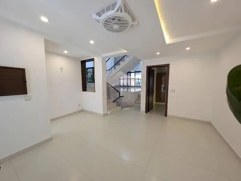 Modern House Available For Sale In F-6 Islamabad