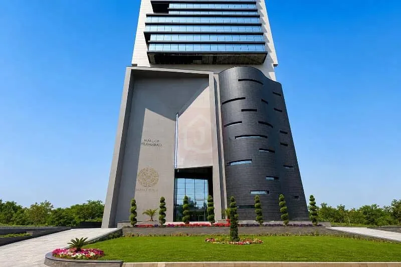 Renovated Office Available for Rent in Mall of Islamabad