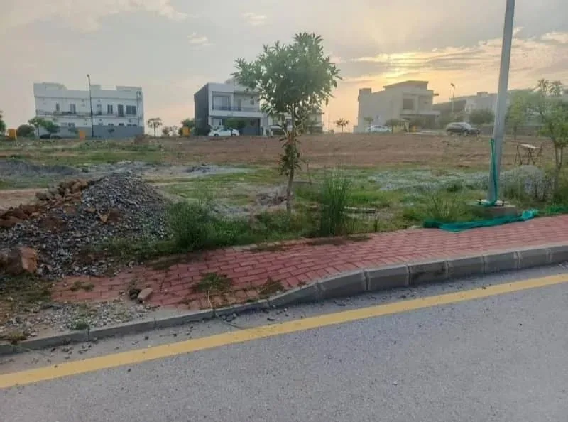 8 Marla Residential Plot in Bahria Enclave Sector G | Possession & Utilities Cleared