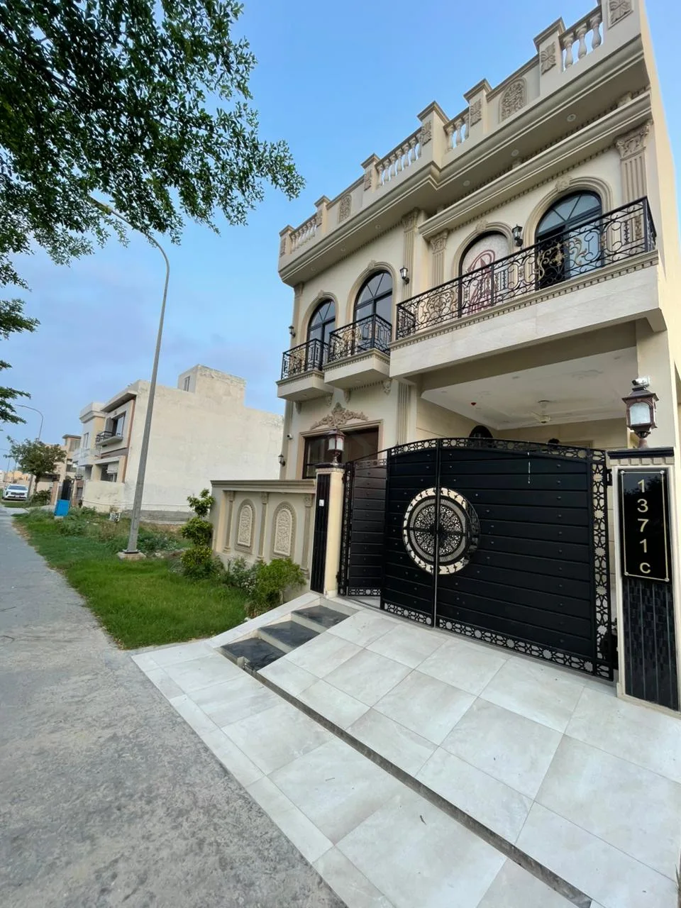 5 Marla Brand New Basement House For Rent 🛖