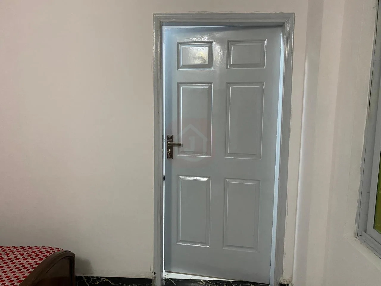 3 story 6 marla 16 rooms hotel on club road murree