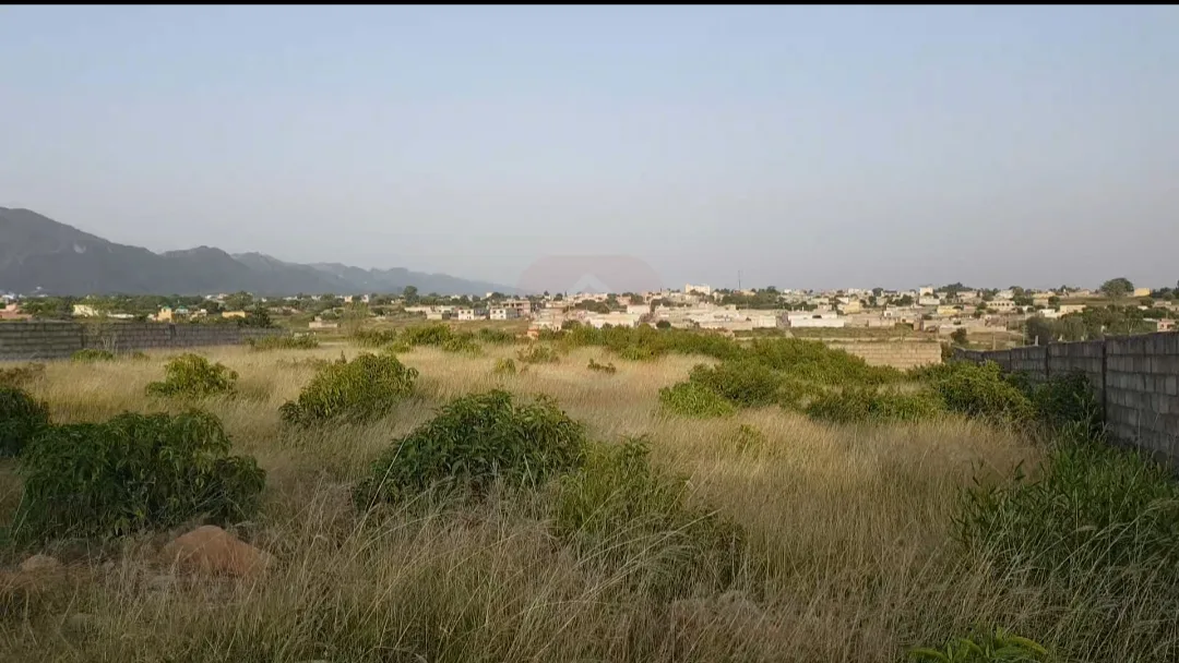 14 kanal mountain top . sector D13 k sath molhika