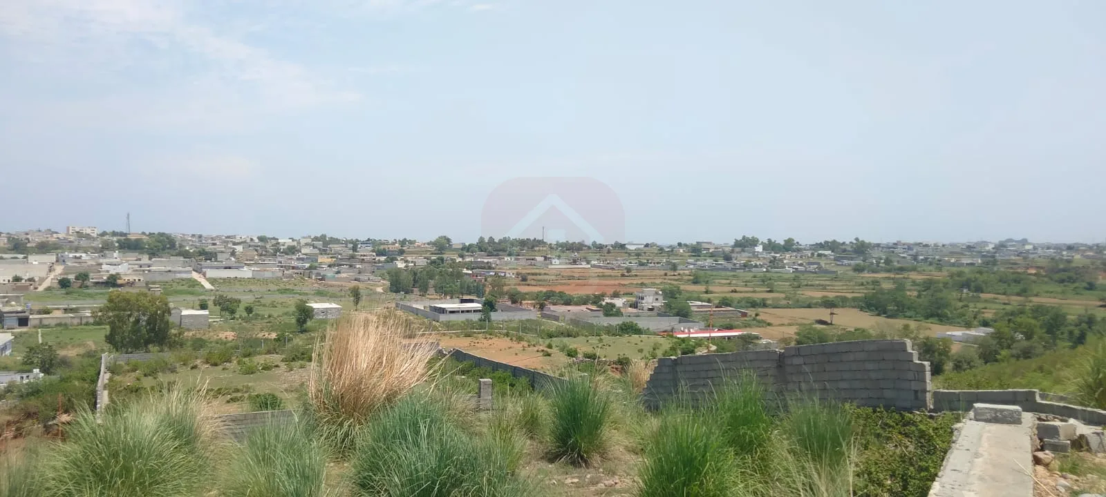 14 kanal mountain top . sector D13 k sath molhika