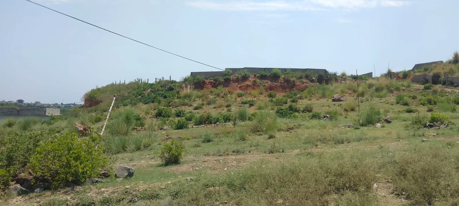 14 kanal mountain top . sector D13 k sath molhika