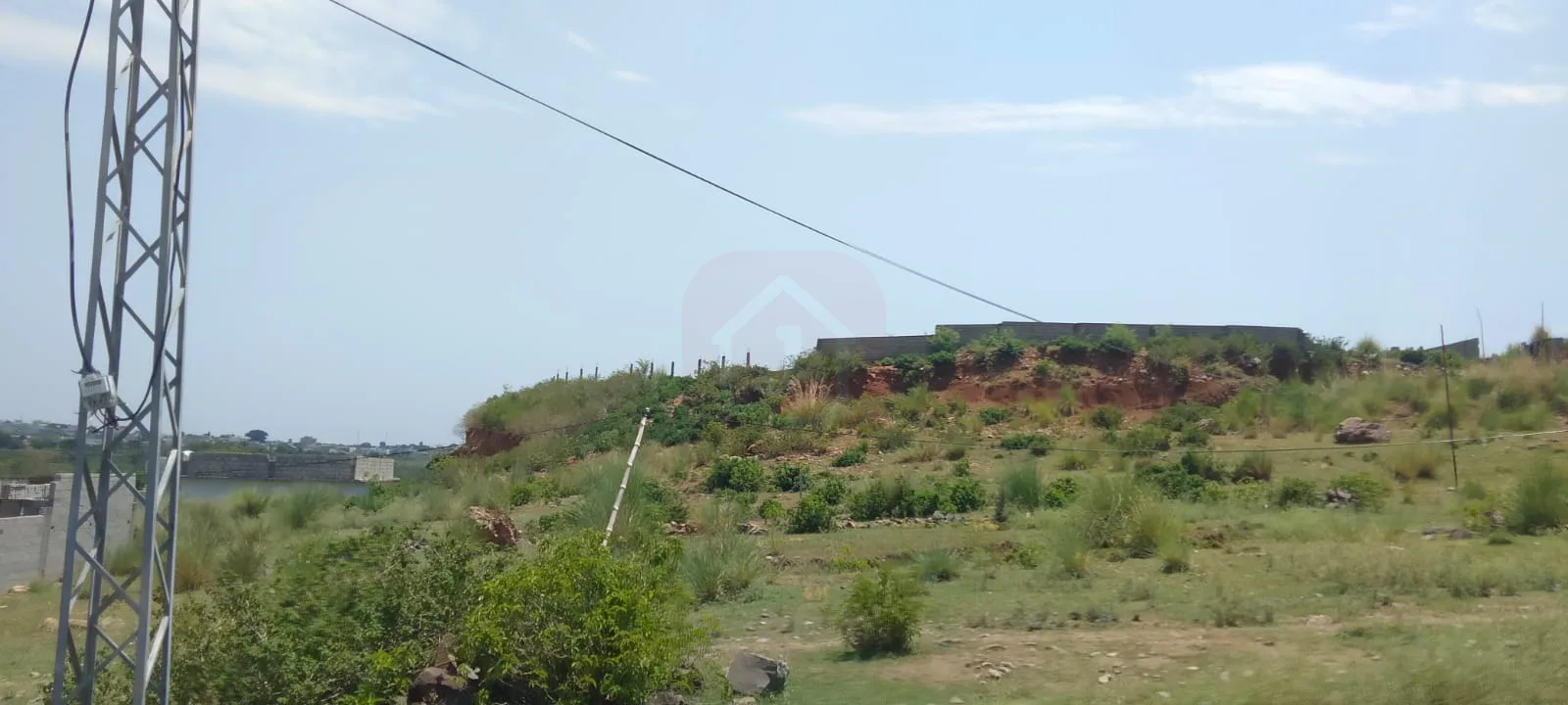 14 kanal mountain top . sector D13 k sath molhika
