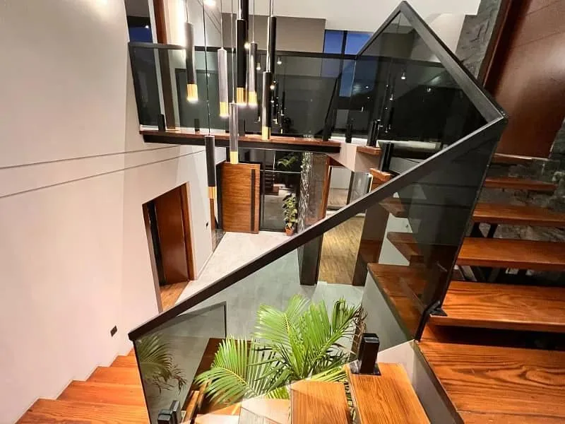 Stunning Modern House Available in DHA Phase 2