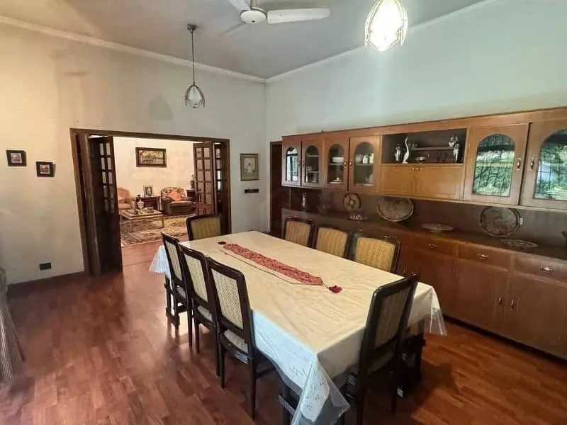 Beautiful 2 Kanal Basement Bungalow for Sale in DHA Lahore