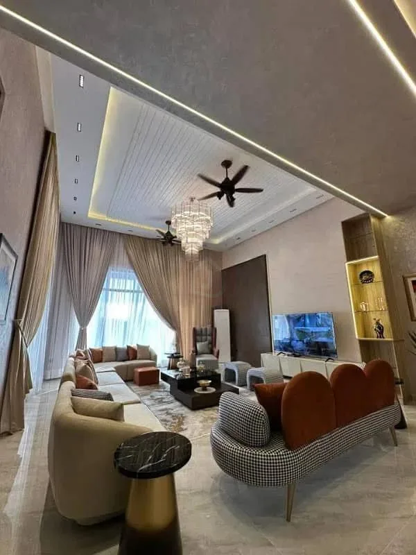 Stunning 2 Kanal Fully Furnished Bungalow with Pool in DHA Lahore
