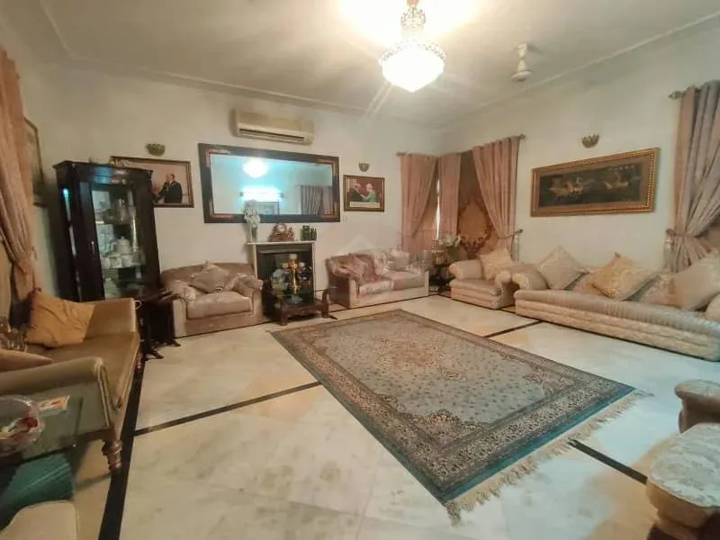 2 Kanal Beautiful Bungalow for Sale in DHA Lahore Near Park and Commercial Market