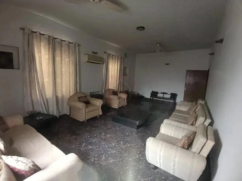 Modern One Kanal Single Storey Bungalow with 3 Bedrooms in DHA Lahore