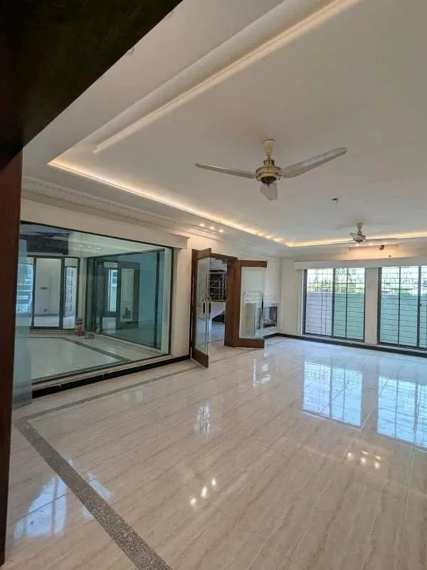 Stunning Owner-Built Bungalow in Prime DHA Lahore Location