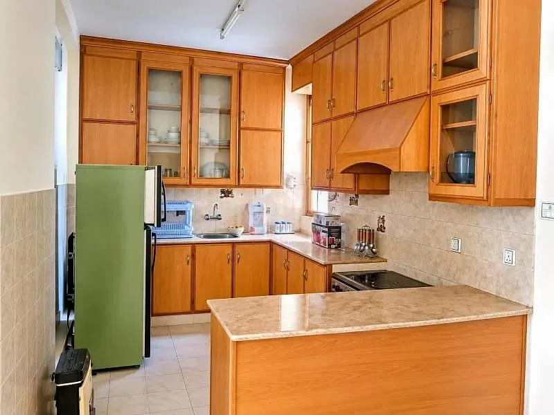 Old House for Sale in Prime F-6 Location - 444 SQYD