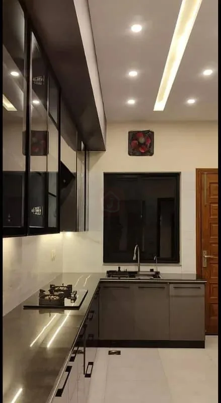 10 Marla House for Sale in Prime Location Close to Mosque, Park & Market