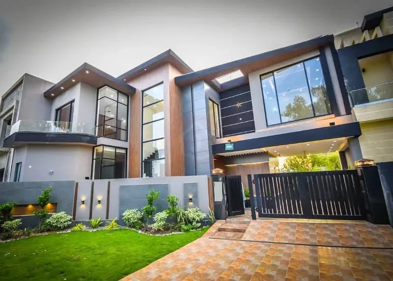 Stylish 7.5 Marla Home Available for Purchase in DHA Lahore