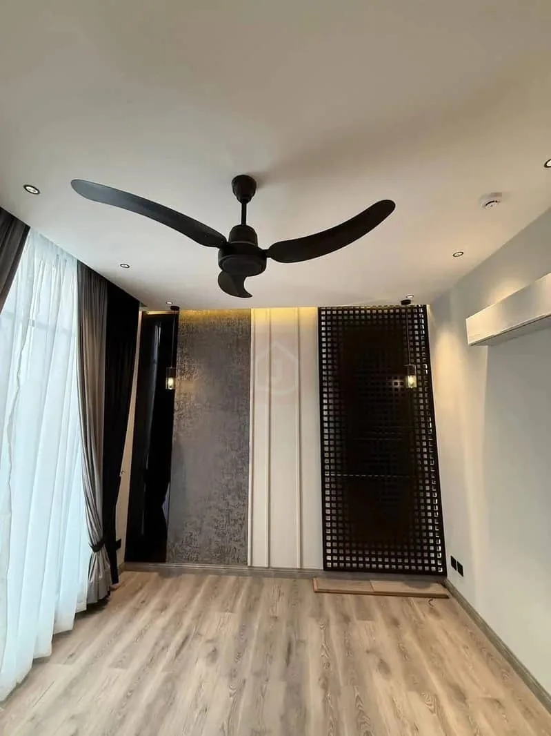 Stylish 8 Marla House with Basement for Sale at a Great Price