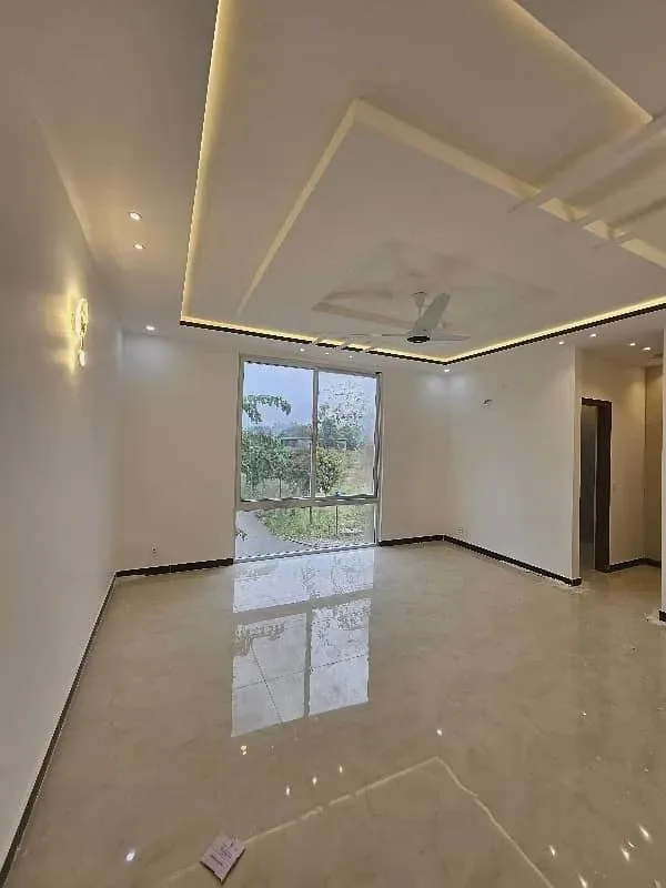 10 Marla House Available for Sale in Top City 1 - Block A