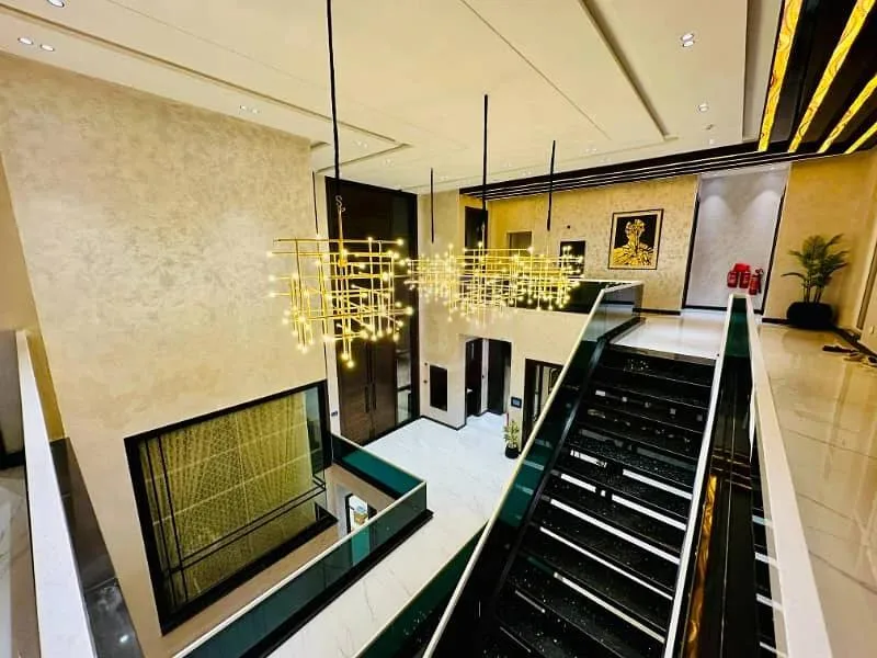 10 Marla Luxury House | Full Basement | Pool | Cinema Hall