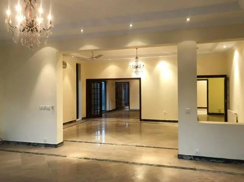 Spacious Corner House Available for Sale