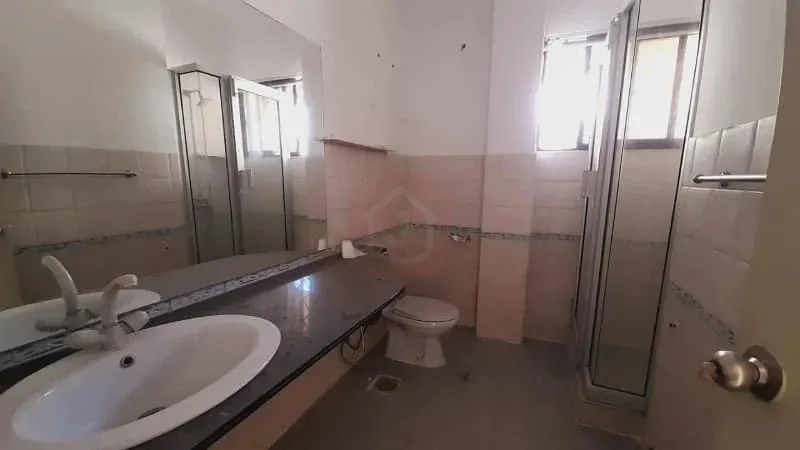 Duplex House Available For Sale In F-7 Islamabad