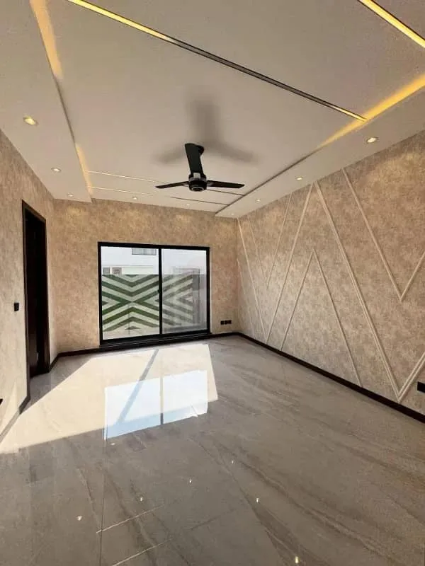 Luxury 1 Kanal Bungalow for Sale in DHA Lahore