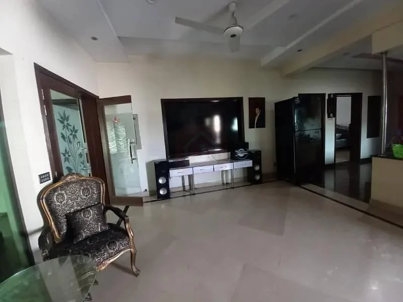 2 Kanal Beautiful Bungalow for Sale in DHA Lahore Near Park and Commercial Market