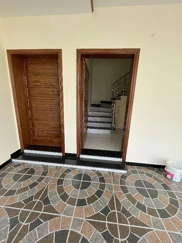 10 Marla Newly Constructed Home Available for Purchase