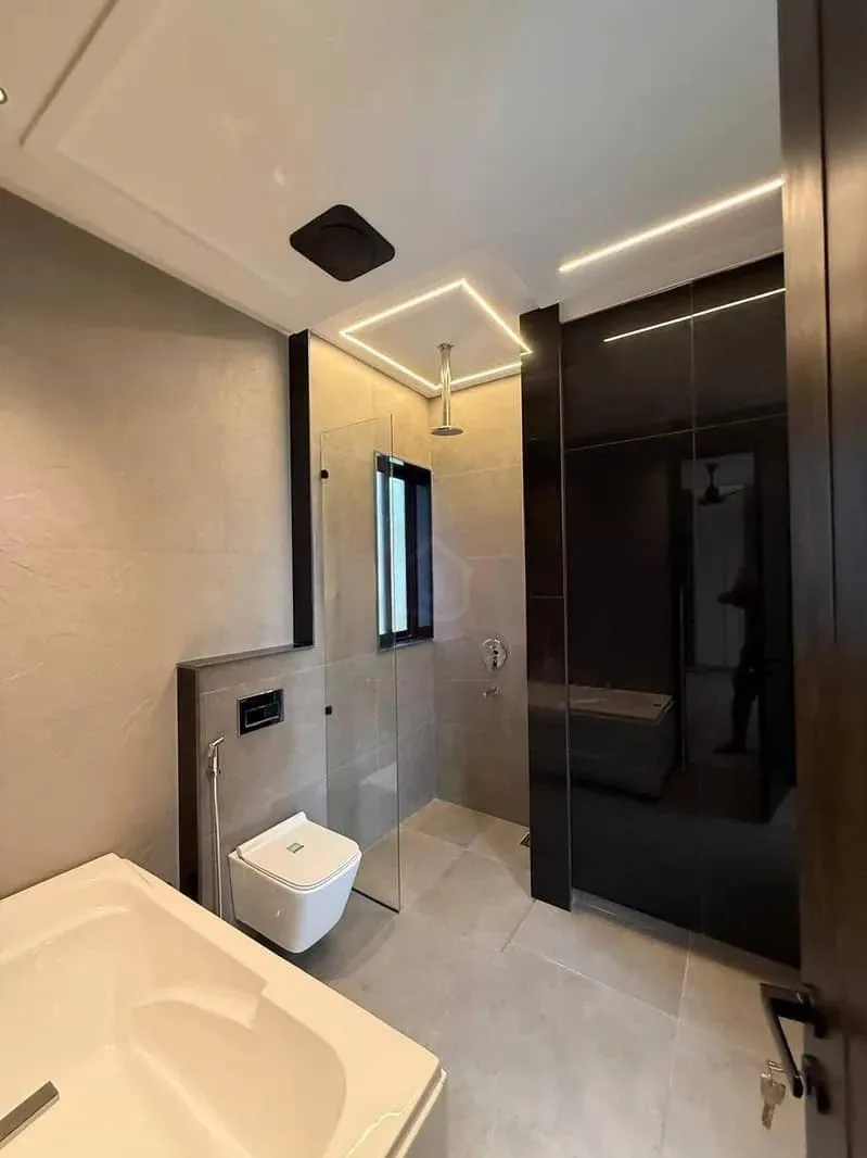 Stylish 8 Marla House with Basement for Sale at a Great Price