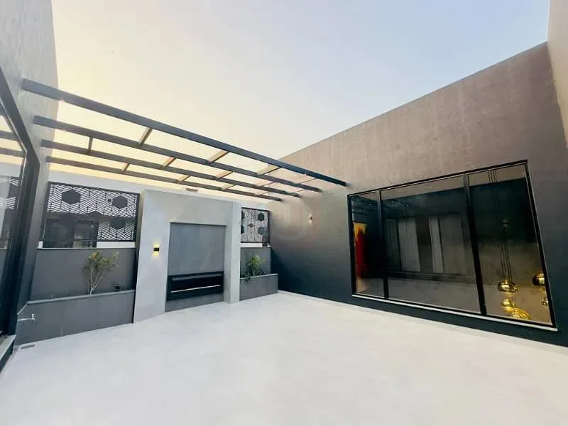 Stunning 1 Kanal Bungalow for Sale Near Dolmen Mall in DHA Phase 6