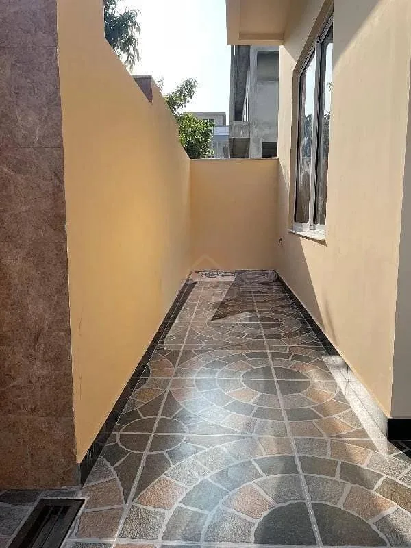 10 Marla House Available for Purchase