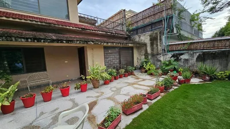 House for Sale in Islamabad F-6 | 444 Sq. Yards | Renovation Opportunity