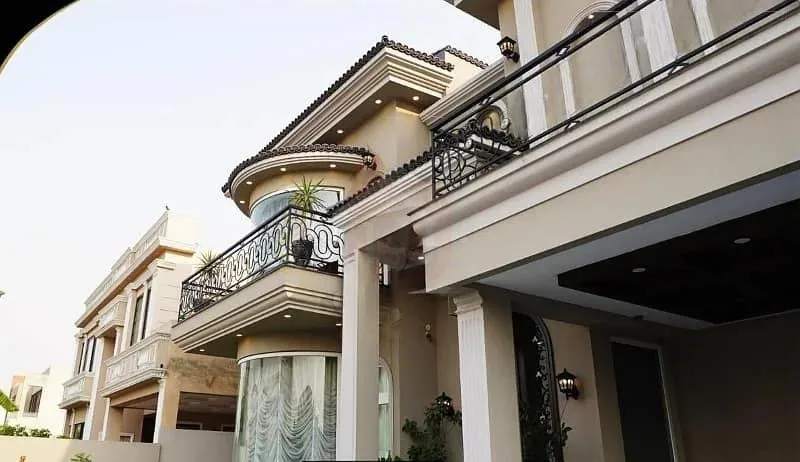 One Kanal 7-Bedroom Fully Furnished Bungalow in DHA Lahore for Sale