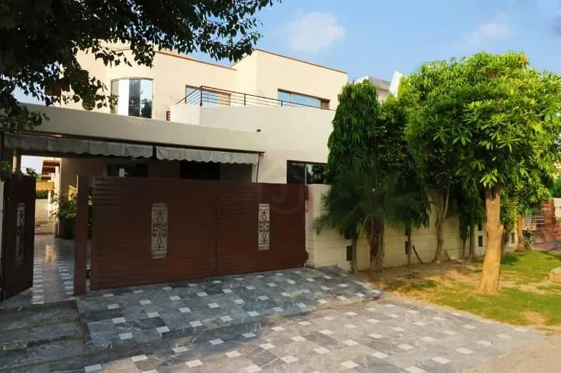 Slightly Used Modern Bungalow for Sale in DHA Lahore