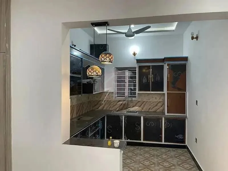10 Marla House Available in Top City 1 - Block A