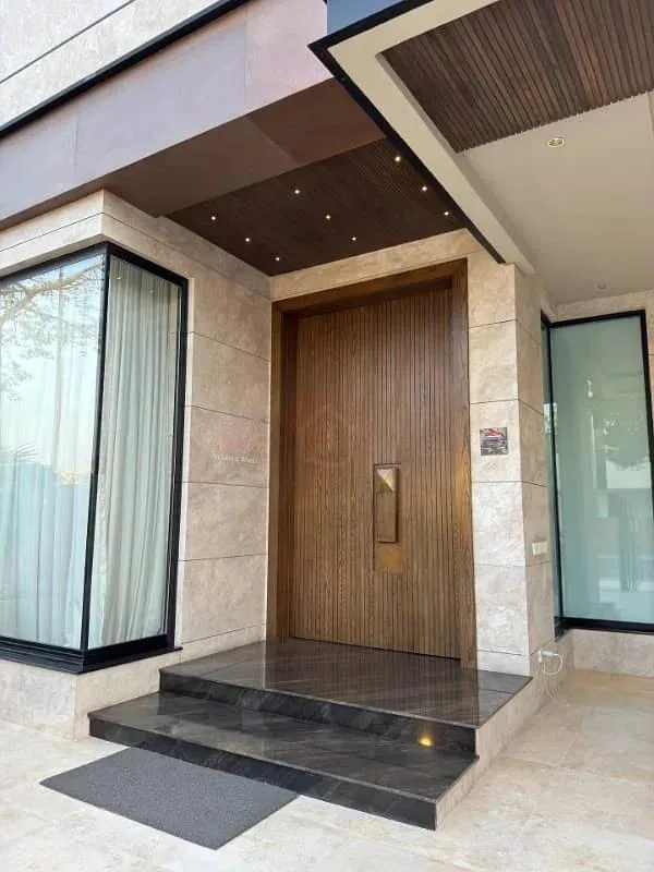 Luxury 1 Kanal Fully Furnished Bungalow for Sale in DHA Lahore