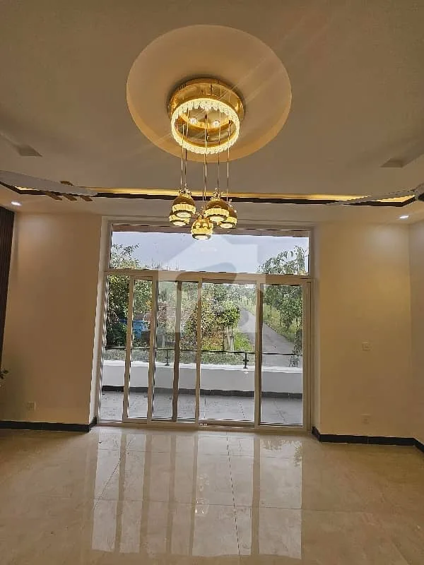 10 Marla House Available for Sale in Top City 1 - Block A