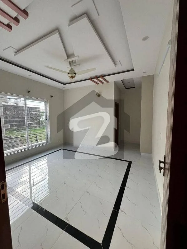 Spacious 20 Marla Home in Prime Location Close to Mosque, Park & Market