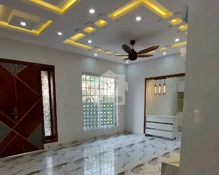 Ideal Investment Opportunity: House for Sale in Top City 1