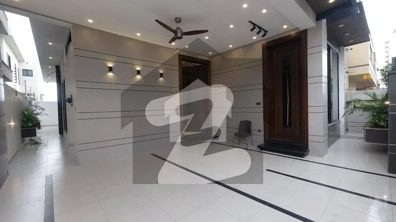 10 Marla Home Available in Top City 1