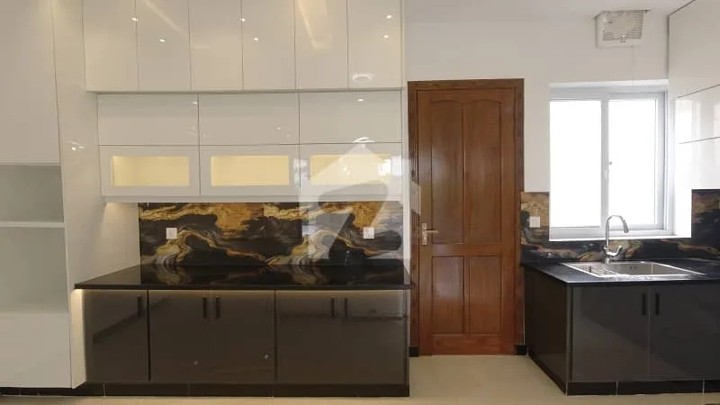 Prime Investment Opportunity in Top City 1