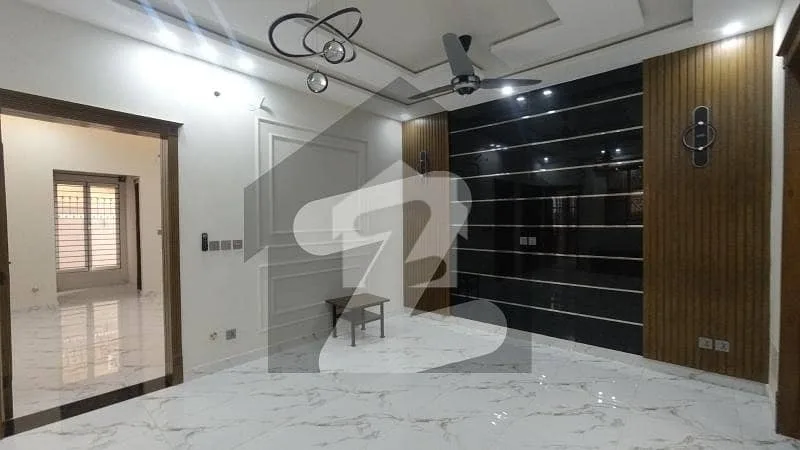 10 Marla House Available for PKR 54,500,000