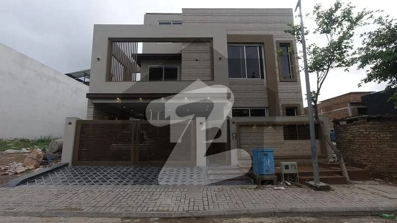 10 Marla House Available for PKR 54,500,000