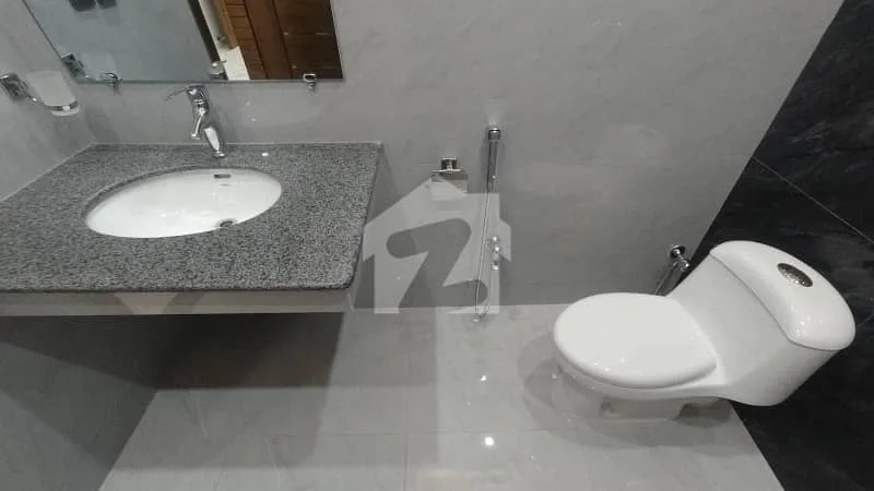 10 Marla House Available for PKR 54,500,000