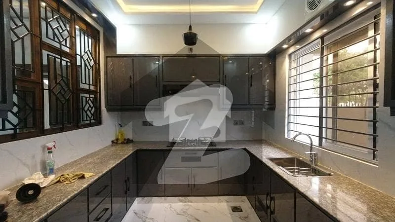 10 Marla House Available for PKR 54,500,000