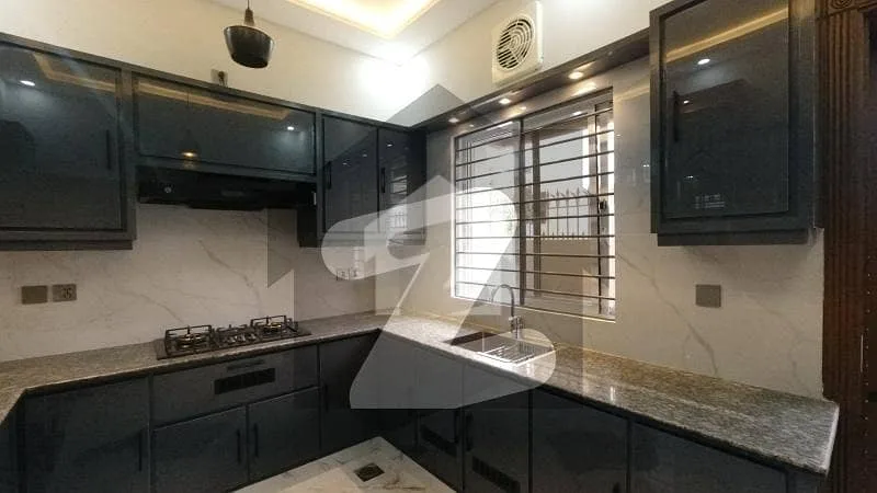 10 Marla House Available for PKR 54,500,000
