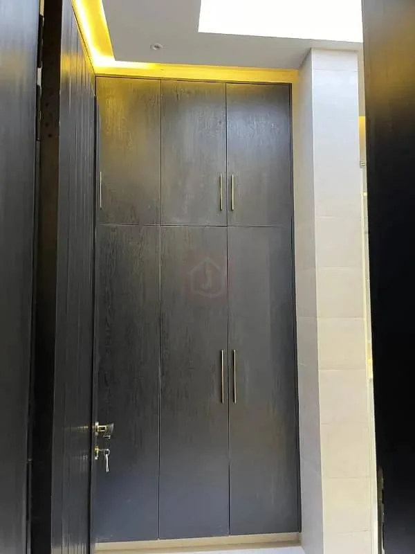 Stunning 1 Kanal House with 5 Bedrooms in Bahria Enclave, Sector C, Islamabad