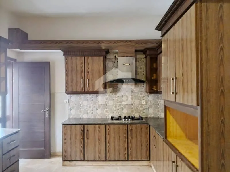 10 Marla House Available for Sale in Top City 1 - Block A